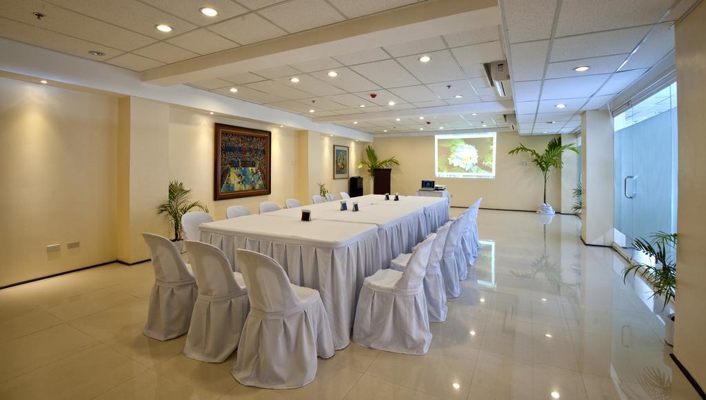 M Citi Suites Cebu Εξωτερικό φωτογραφία