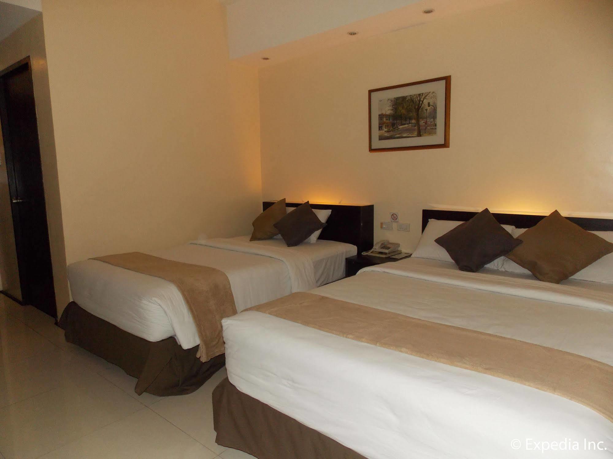 M Citi Suites Cebu Εξωτερικό φωτογραφία