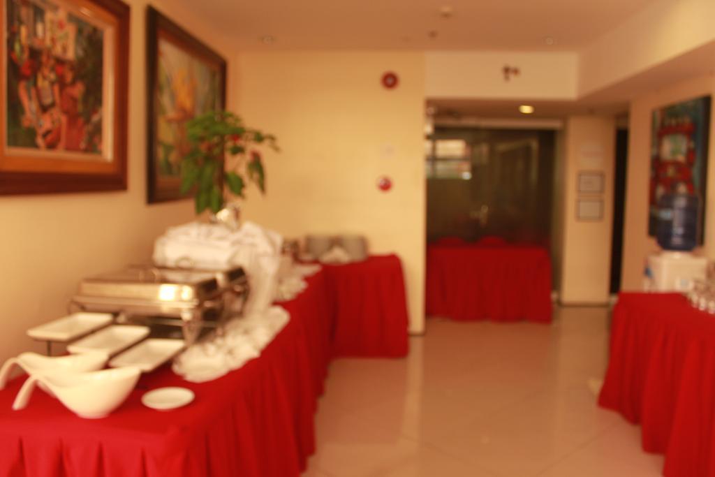 M Citi Suites Cebu Εξωτερικό φωτογραφία